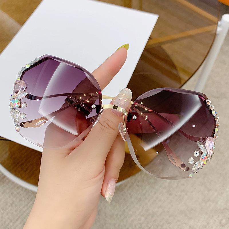 2023 Frameless Cut-Edge Fashion Sunglasses for Large Faces, Slimming Design, Celebrity Style, Diamond-Studded, Korean Trend.