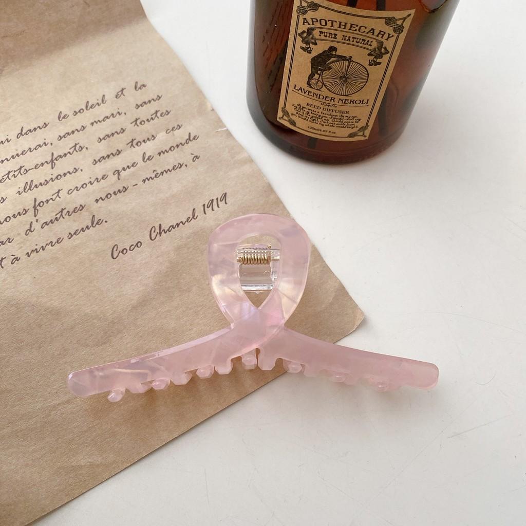 Exquisite Korean Style Medium Size Pvc Shark Hair Claw Clip For Elegant Hairstyles