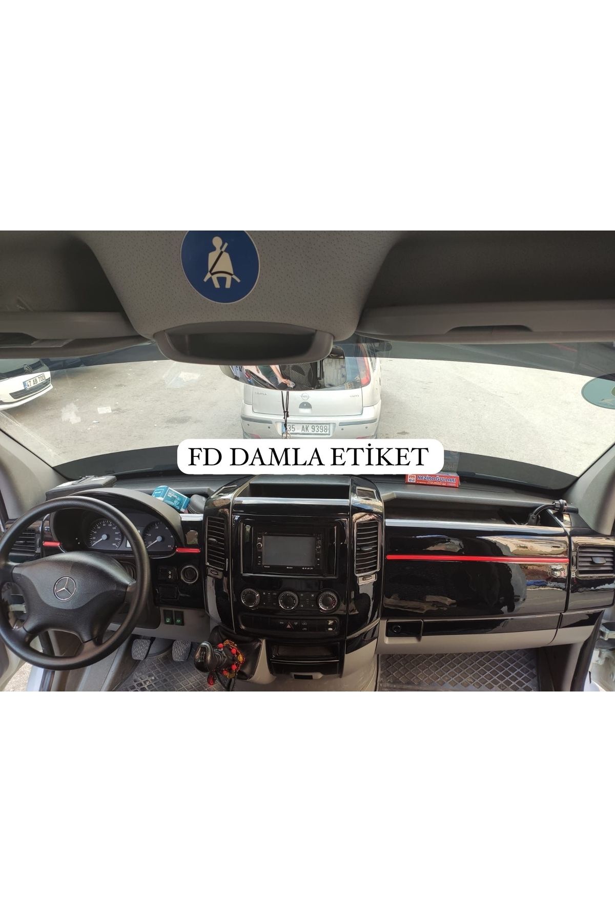 

Mercedes Sprinter Full Set Torpido, Konsol, Trim, Göğüs Kaplama Set Piano Black Renk Özel Dizayn