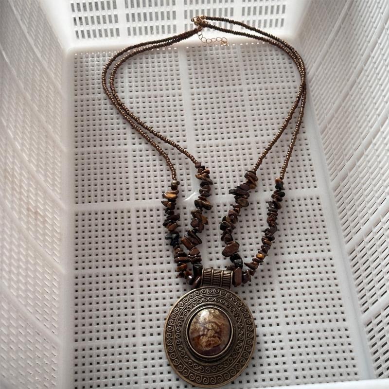 Vintage Bead Necklace with Round Pendant, Irregular Stone-Look Strand and Adjustable Length for Simple Sweaters Shirts and T Shirts