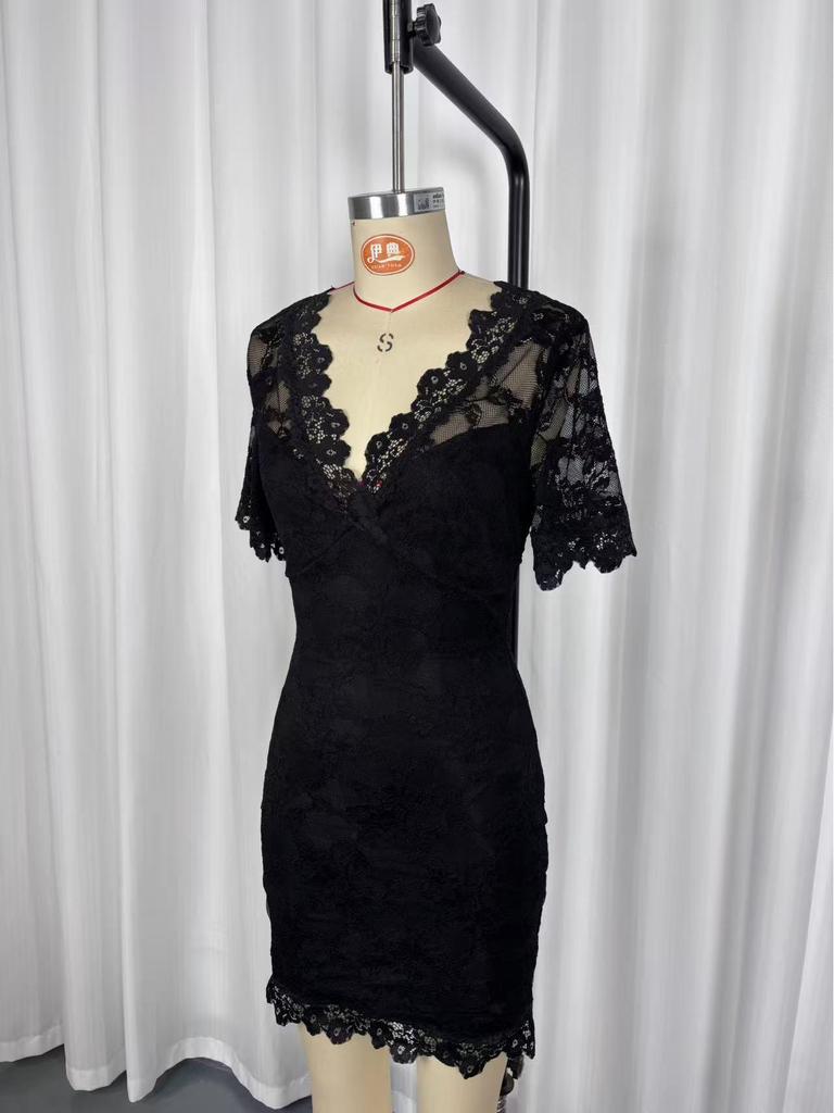 Vestido Europeo y Americano Sexy de Encaje Transparente Adelgazante con Cuello en V