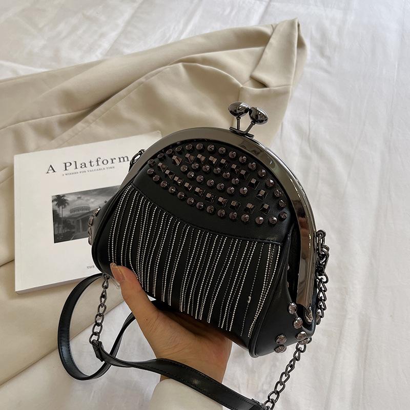 

1Pc Casual Women Bags Designer Punk Style Chains Shoulder Bag Ladies Small Rivet Tassel Cross Body Bag Sac