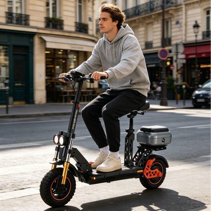 Trottinette électrique pliable M5PRO – 1200W – Jusqu’à 80 km – Batterie 48V 20,8Ah – Freins à disque hydrauliques – Siège + coffre
