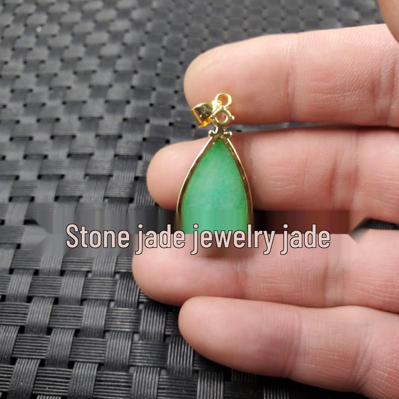 Green Jade Water Drop Pendant Necklace