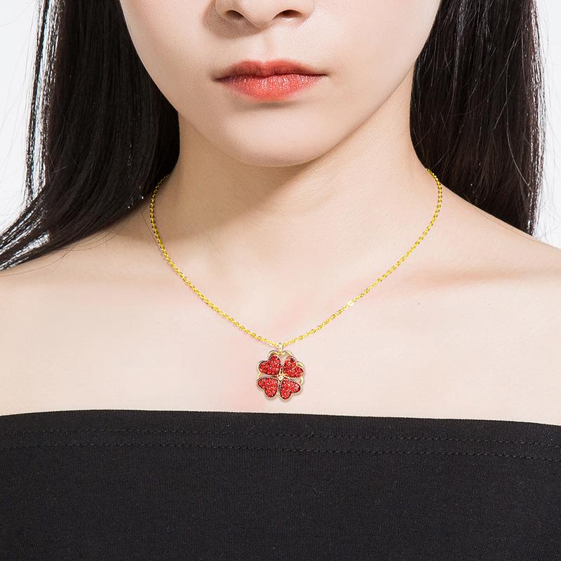 Collana Quadrifoglio Rotante 2021 Donna Stessa di Douyin Tendenza Personalità Semplice Temperamento Catena Clavicola Gioielli