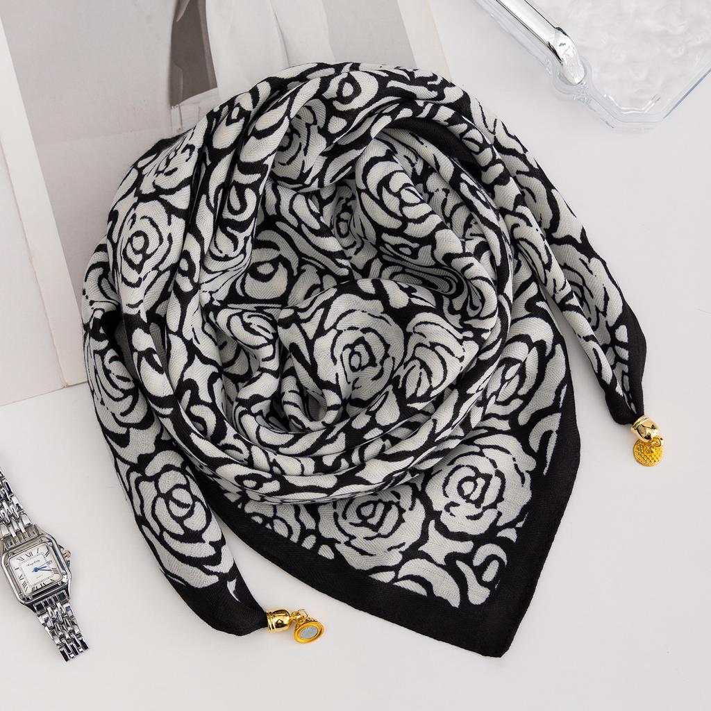 Winter Warm Scarves, Shawls, Classic Plaid Straps, Cardigans, And Warm Blankets For External Use