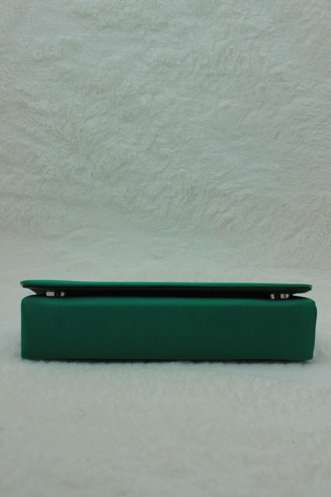 Women's Stylish and Useful Evening Dress Bag Satin Silver Evening Dress Bag Clutch Portfolio Strap Shoulder and Hand Bag 2023