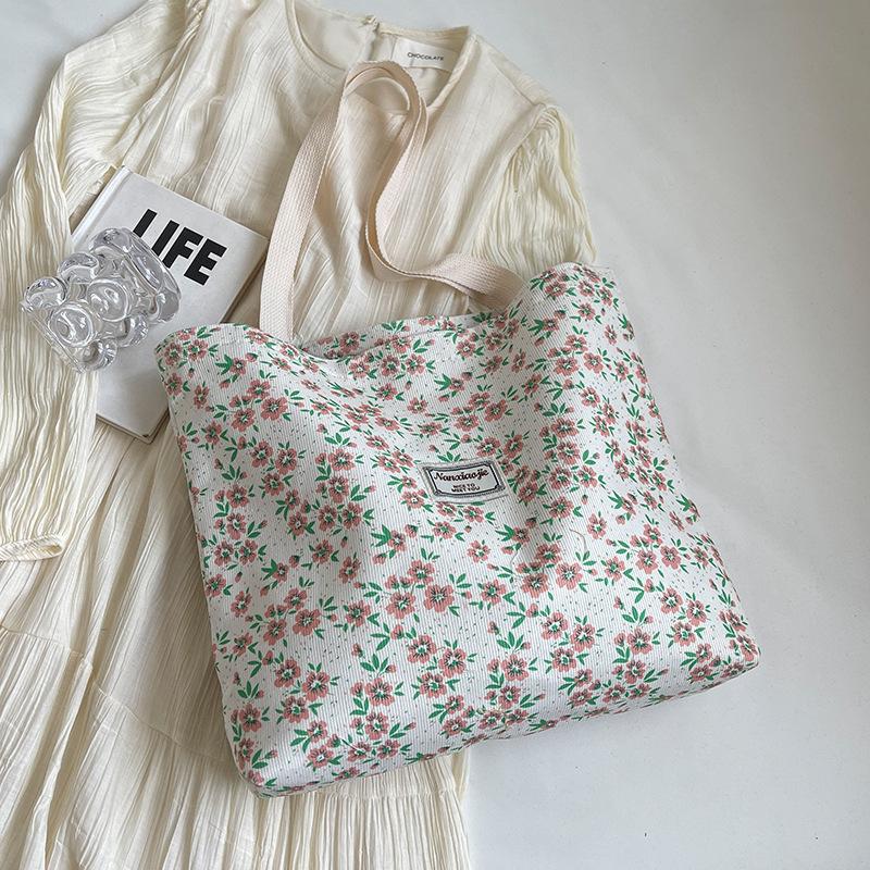 Premium Commuter Tote Bag Large Capacity New Niche One Shoulder Handbag for Women Versatile Mommy Bag