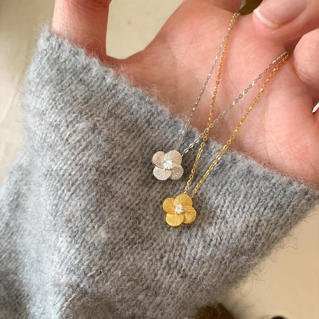 Elegant Korean S925 Sterling Silver Brushed Flower Clavicle Necklace for Women - Personalized, High-End INS Style Necklace