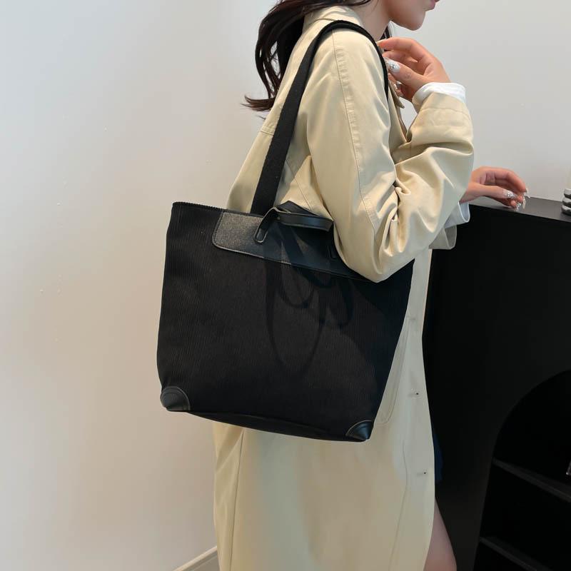 Elegant Autumn Commuter Shoulder Tote Bag For Women In Classic Colors