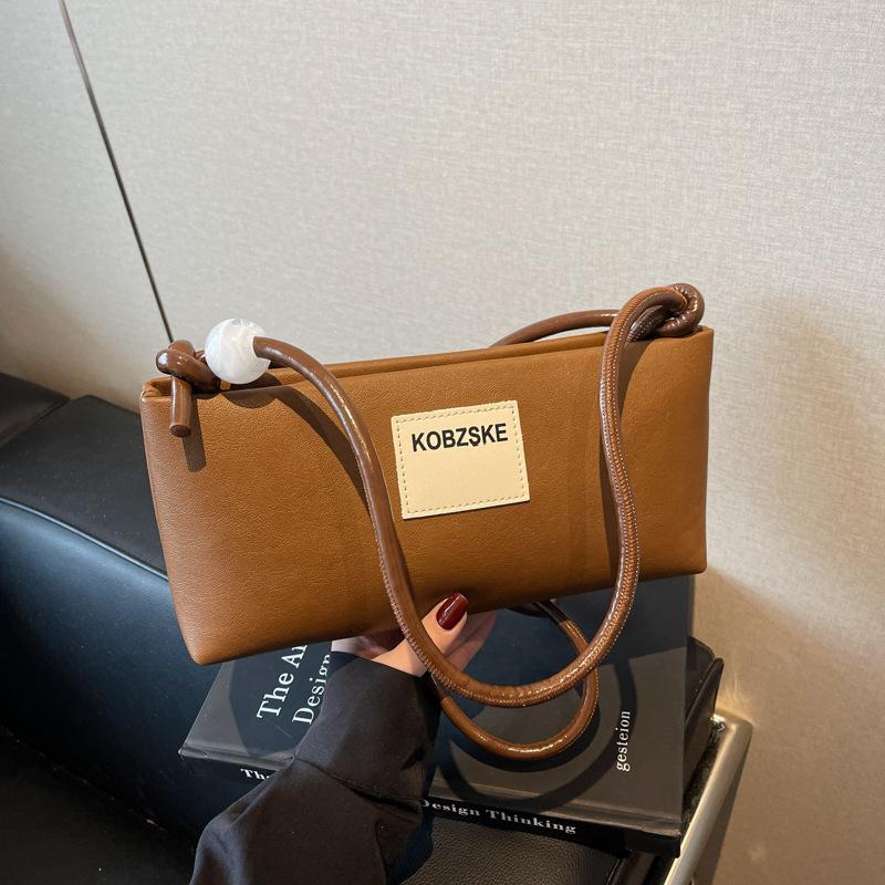 Premium texture retro French niche bag 2025 new women's bag popular single shoulder underarm bag French stick bag