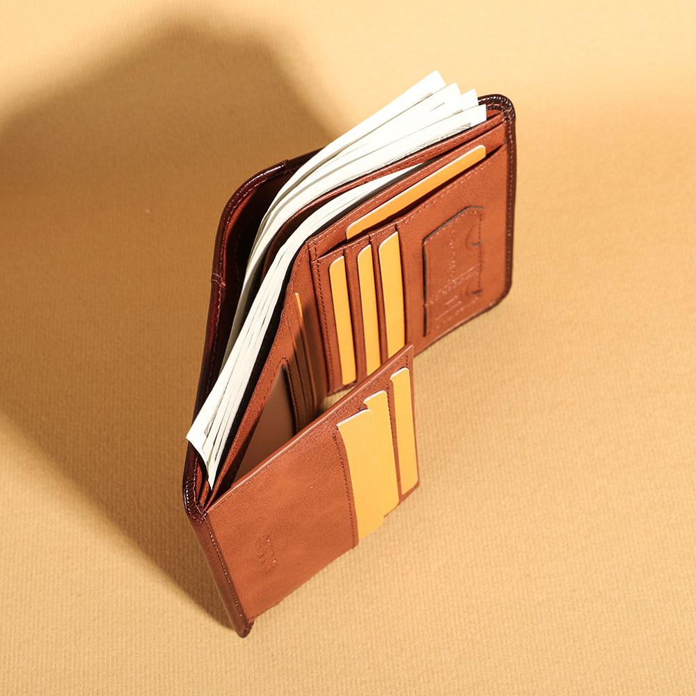 Men's Vintage Cowhide Wallet, RFID Protection Short Multi-Functional ID Card Credit Card Holder Top Layer Cowhide Money Bag 2 ID Card Windows