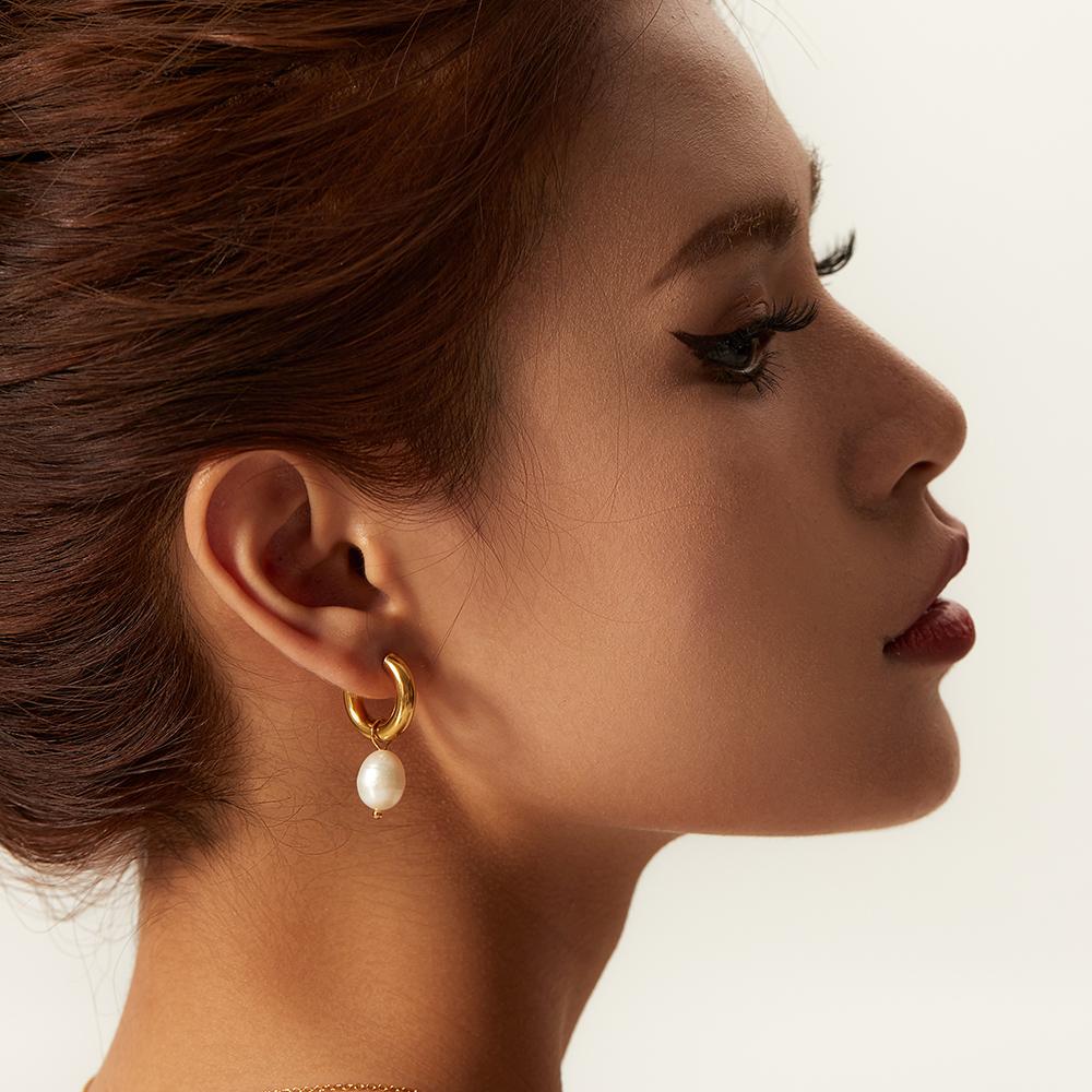 Stainless Steel Gold Plated Earrings Pearl Pendants Women's Earrings Trend Simple Pendant Earrings Party Jewelry 2025