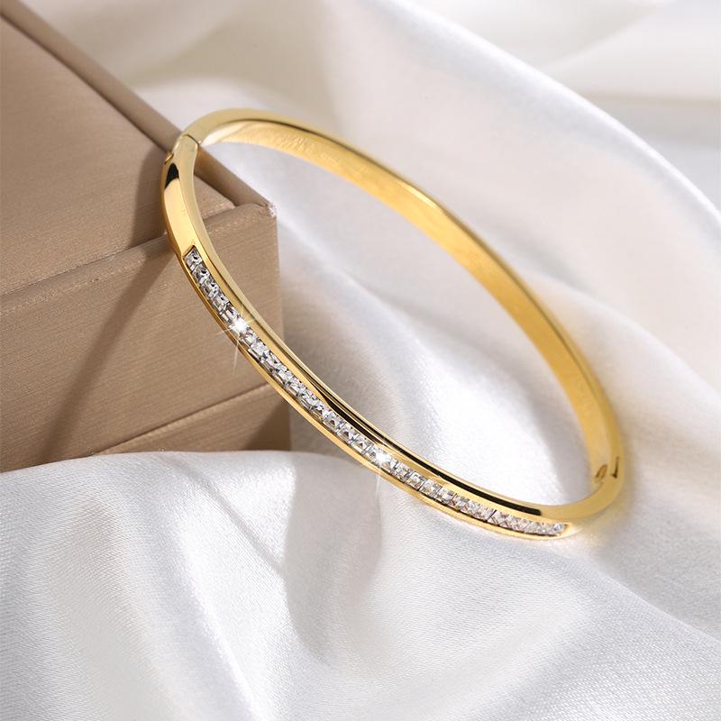 Europäisches & Amerikanisches Luxus Zirkon Stern Armband: Vielseitige, Elegante, Lichtechte Mode für Damen