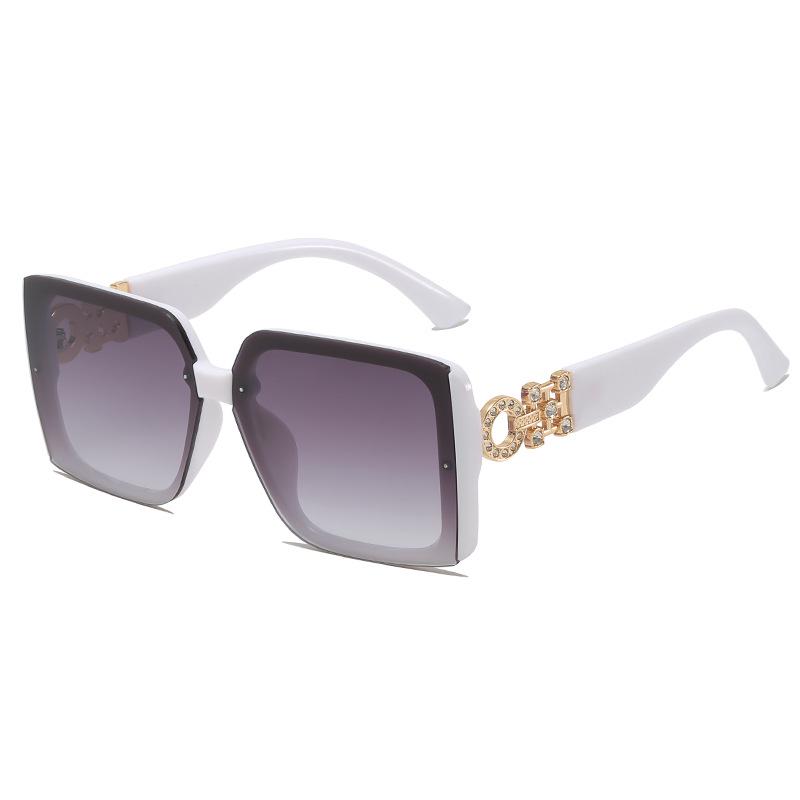 Elegant European & American Sunglasses for Women - Trendy UV Protection, Face Slimming Design