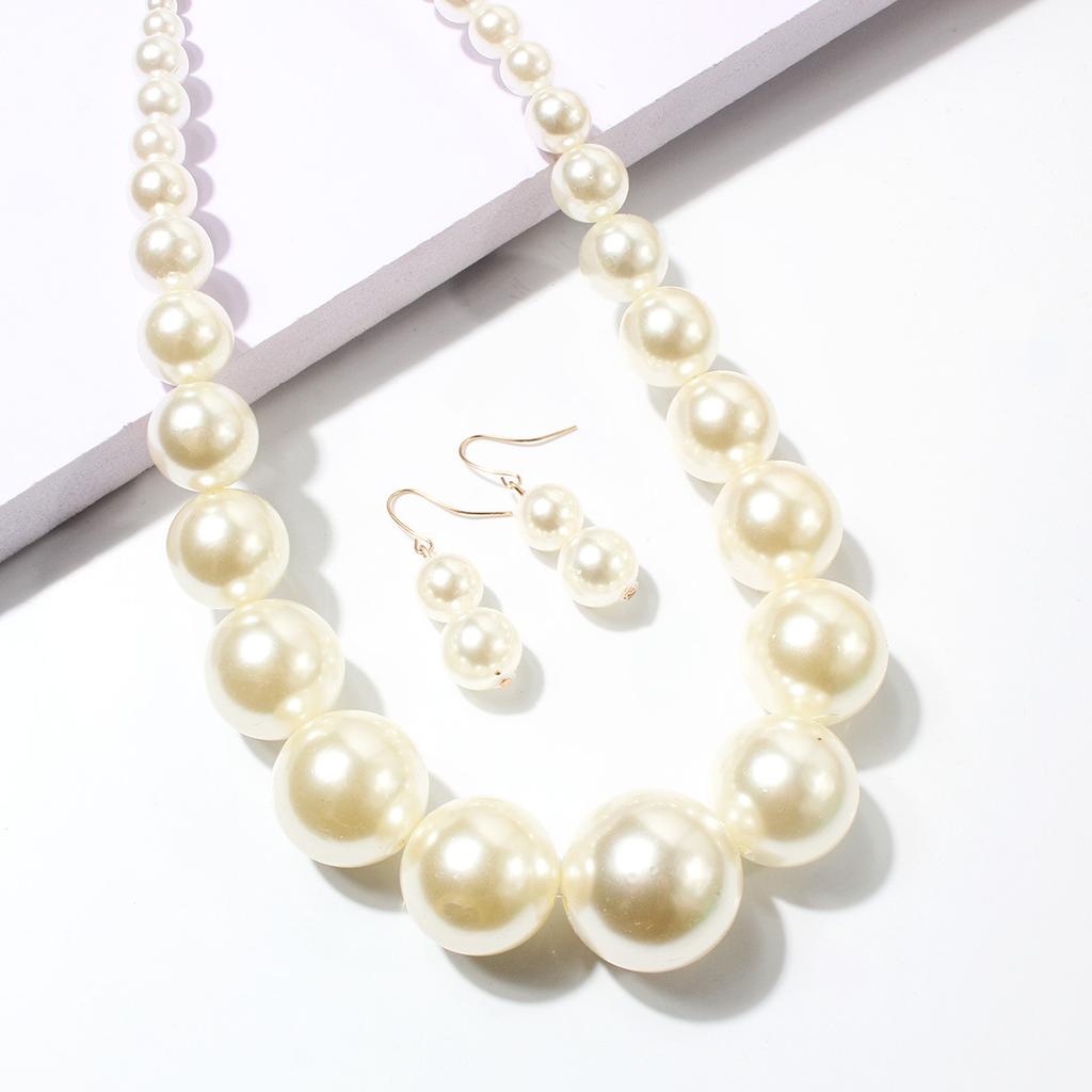 European and American Exaggerated Necklace, Simple Imitation Pearl Collarbone Chain Source Factory Choker