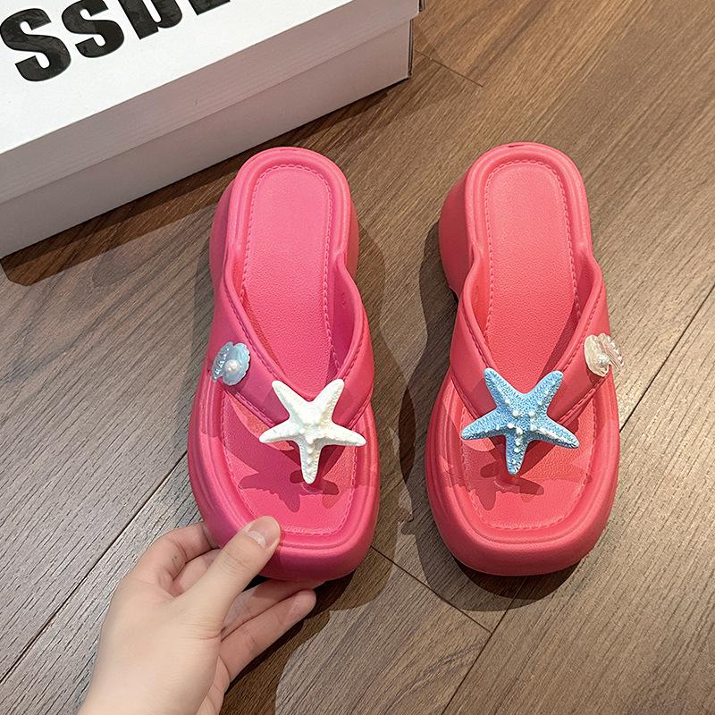 Star Flip-flops Women Wear Summer New Thick-bottomed Sweet Heightening Muffins and Seaside Beach Cool Slippers