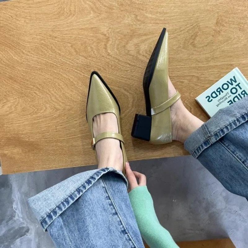 2025Damen Halbschuhe mit niedrigem Absatz Spitzschuh Klettverschluss Blockabsatz Schuhe für den täglichen Weg zur Arbeit Mode Zapatillas De Mujer
