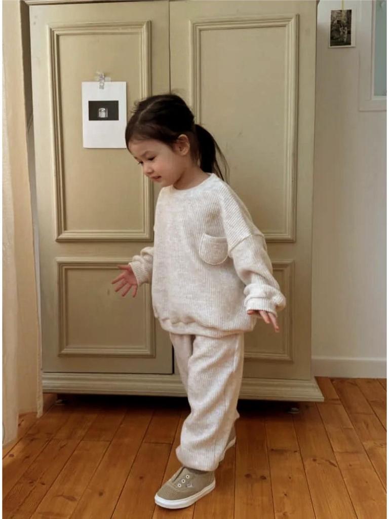 Unisex Korean-Style Casual Sports Set: Loose-Fit Long Sleeve & Pants with Pockets for Kids