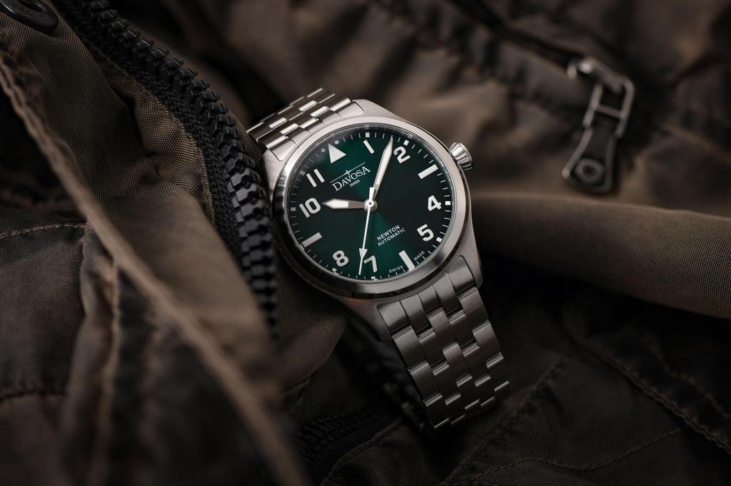 Davosa IWAWP Newton Pilot Auto Automatic Watch with Power Silver Reserve, 161.530.70, Men's,