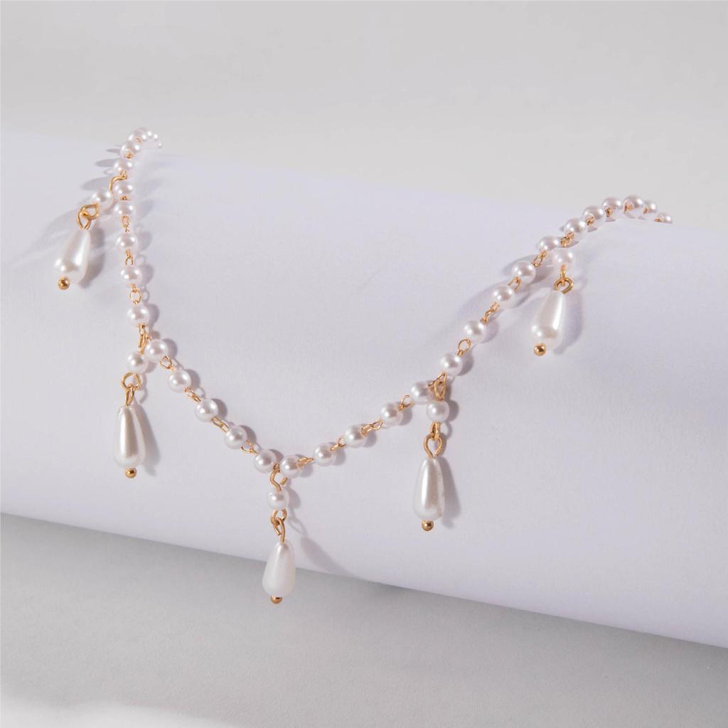 Jewelry, French light luxury irregular imitation pearl necklace, simple high-end beaded collarbone chain necklace jewelry for women