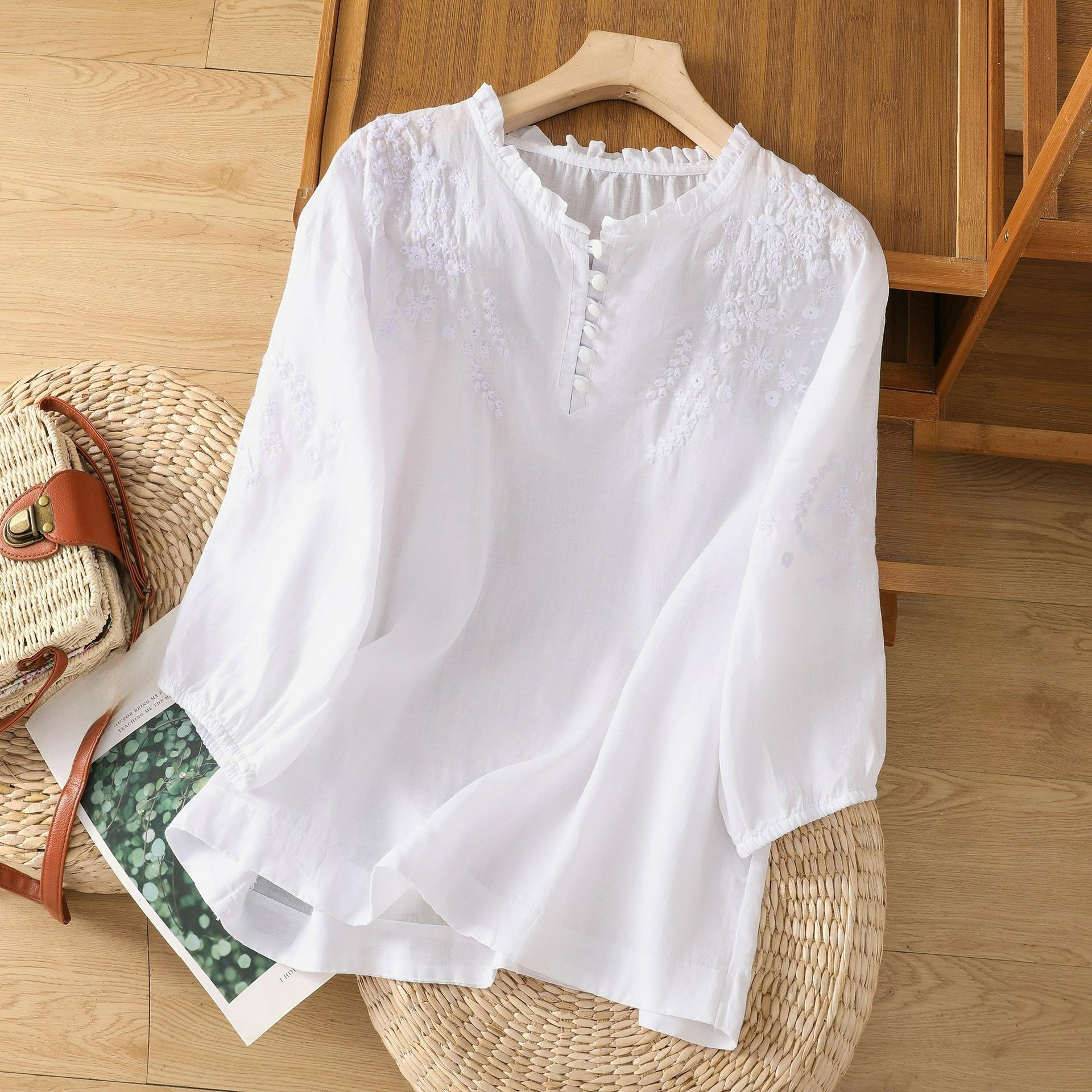 

Short-sleeved T-shirt Women s Embroidered Lace Thin Cotton and Linen Shirt Top 3XL білий