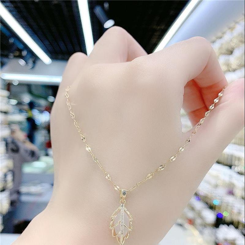 Design Sense Opal Blatt Halskette für Frauen Neue Netzwerk Rot Vielseitig Kragen Kette Kurze Halskette