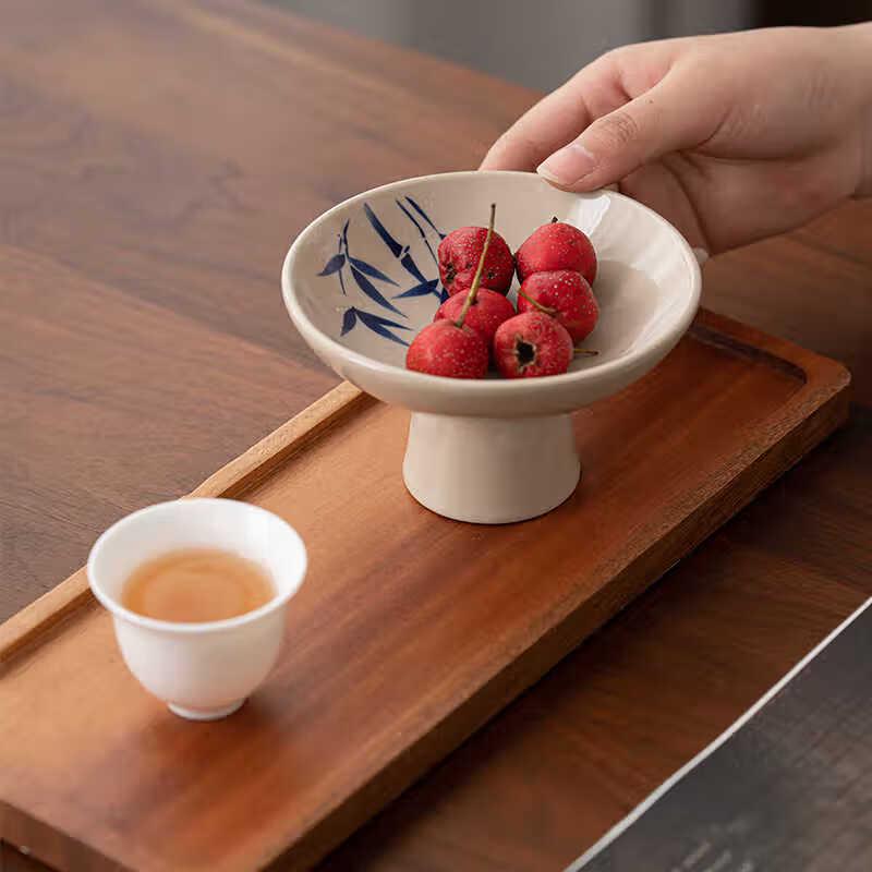 VAKADA Chinese Retro Ceramic High-Foot Dessert Plates (Set of 4)
