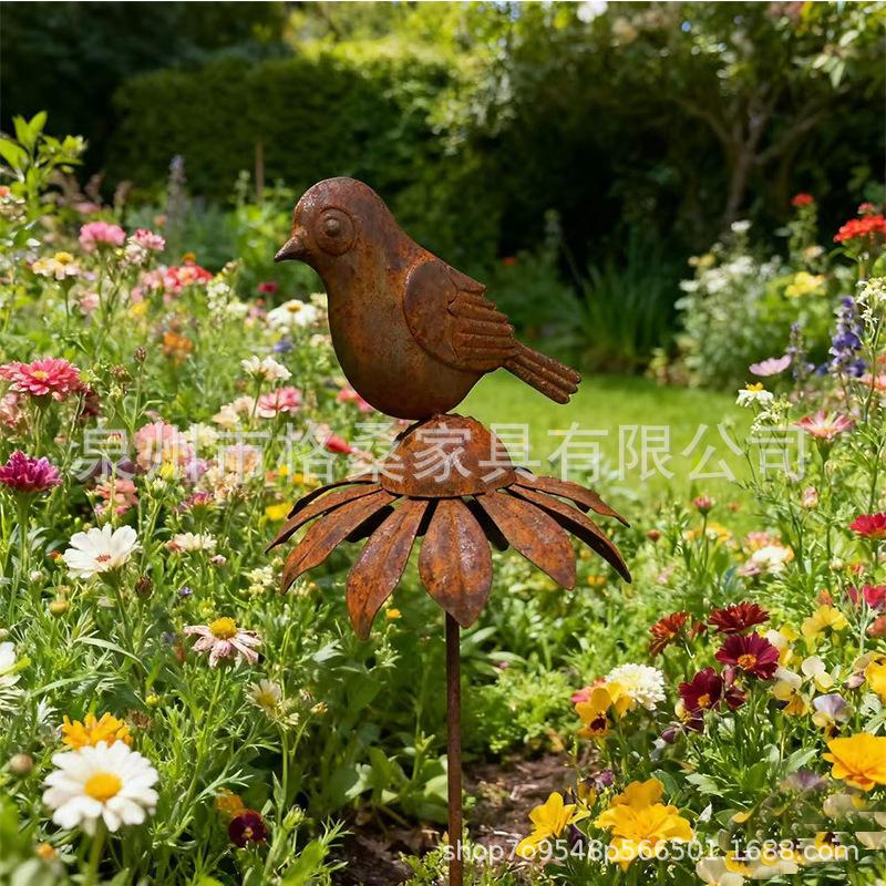 Metal Bird Garden Stake with Rust Finish Outdoor Yard Decoration Creative Flower Topper for Patio Lawn and Garden