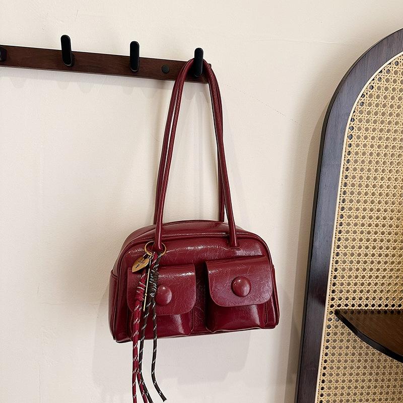 Simple Texture Mailman Armpit Bag Women's 2025 New Winter Shoulder Bag Versatile Commuter Pillow Bag