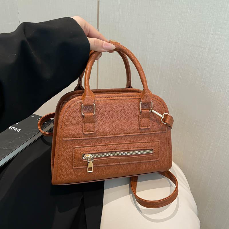 

Модная сумка-тоут на молнии в стиле локомотива, большой вместимости, однотонная, женская, с мультяшным принтом, новая, модная, повседневная, на плечо коричневый