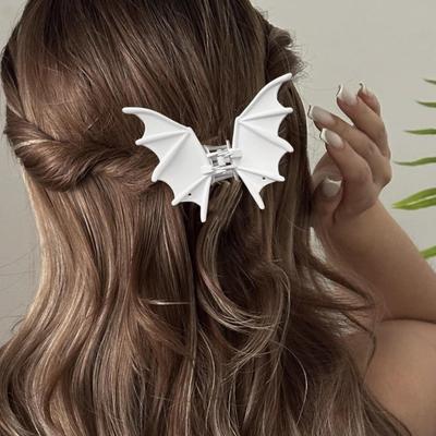 Women Hair Clip Halloween Bat Shape Shark Hair Claw Anti-slip Teeth Metal Grabbing Clips Hair Accessories