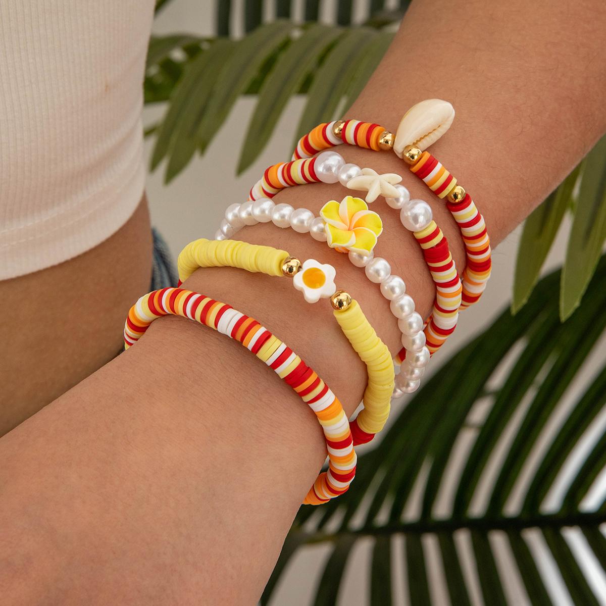 

Богемский браслет с подвесками в виде ракушки морской звезды и франжипани, разноцветный бисер CCB, мягкий керамический браслет, летние пляжные украшения, подарок для женщин