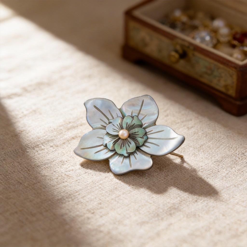 Handmade Shell Brooch Pendant With Dual Layer Design For Fashion Accessories