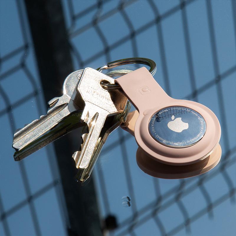 Crong Silicone Case With Key Ring - Etui Ochronne Brelok Do Apple Airtag (Piaskowy Róż)