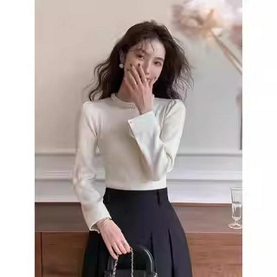 Women's Slim Black Pearl Stand Collar Knit Sweater - Small Fragrance Style, Early Autumn Layer