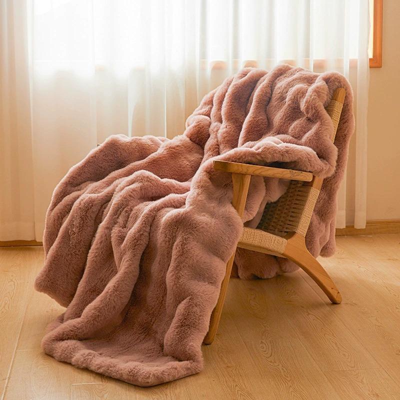 New Thickened Warmth Solid Color Coral Fleece Bed Blanket Fluffy Soft Double-sided Throw Blanket Seasons Universal Sofa Blanket