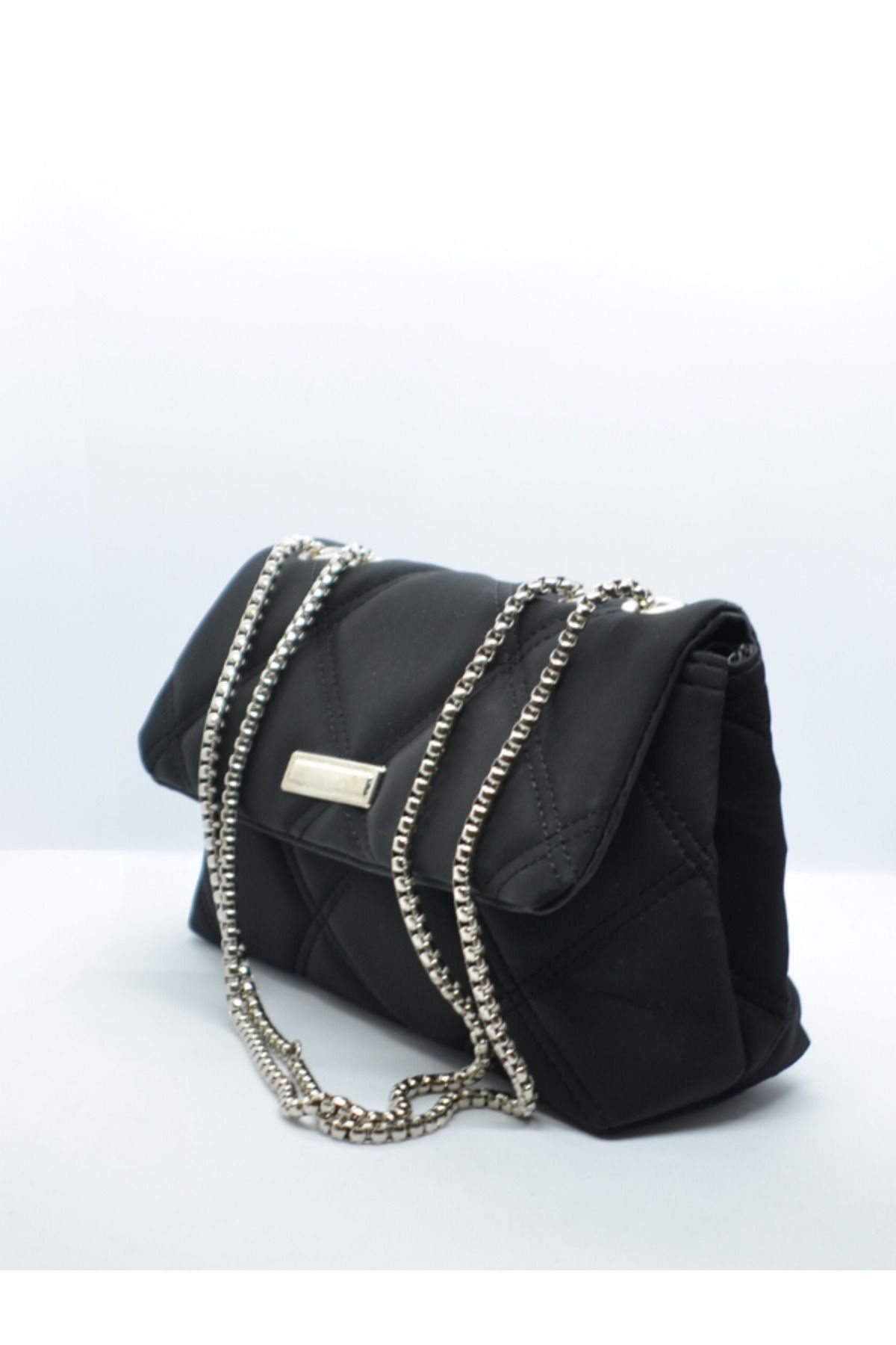 

Женская стильная и полезная сумка через плечо Черная блестящая замшевая женская сумка