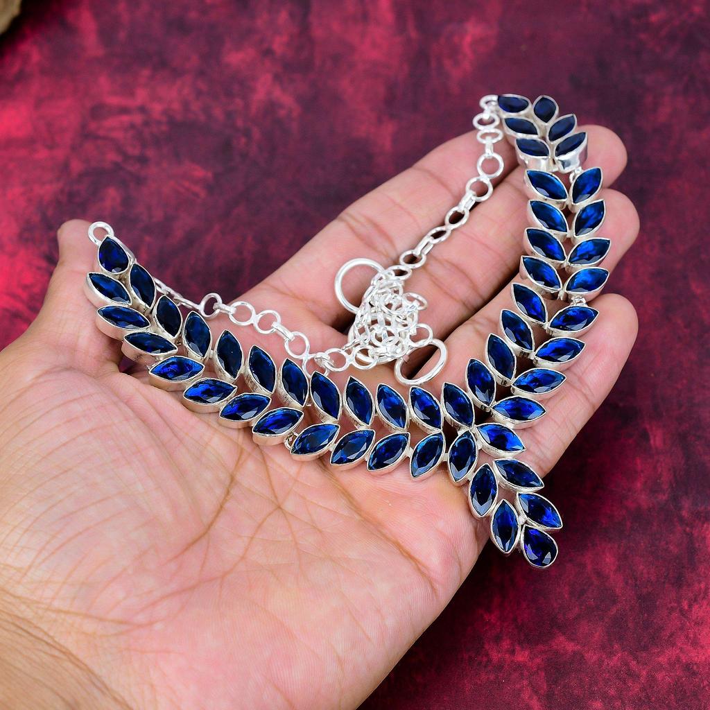 Handgefertigte Halskette mit blauem, im Labor hergestelltem Saphir, Halskette aus massivem 925er Sterlingsilber, antiker Schmuck, ideales Verlobungsgeschenk