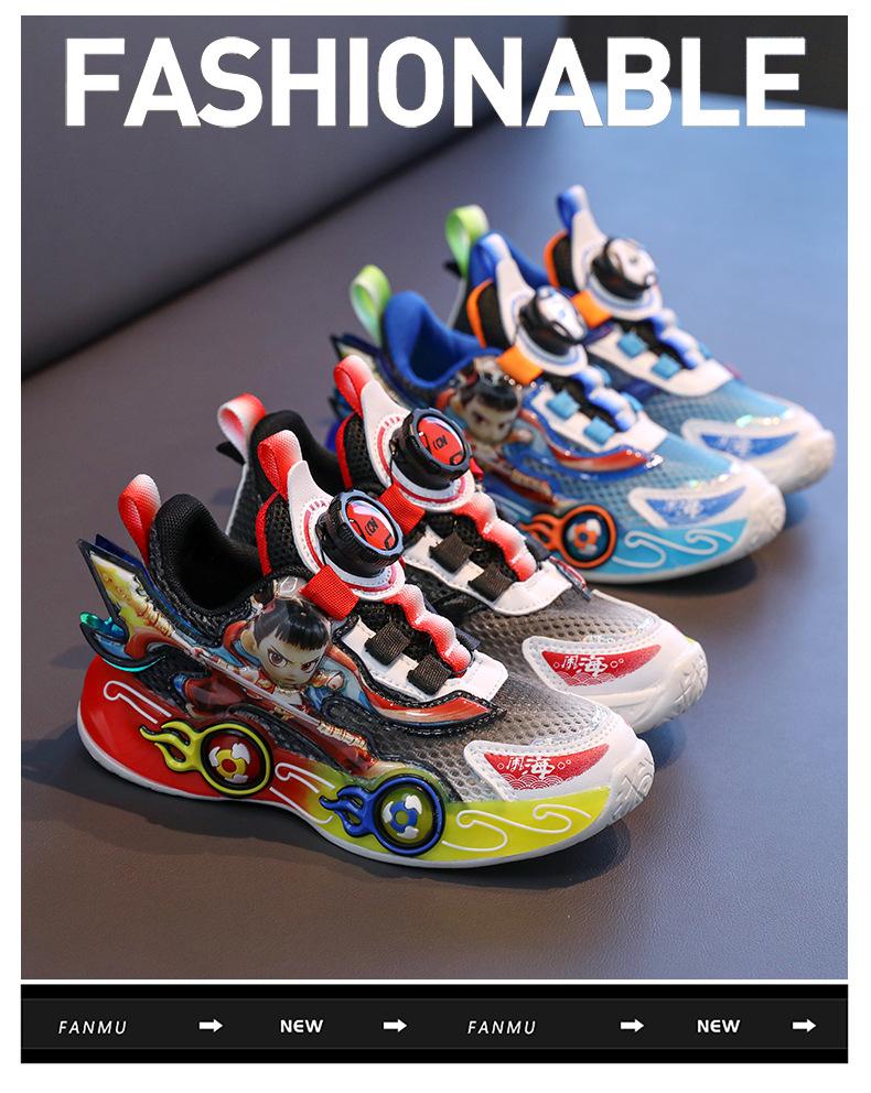 Cartoon boys sneakers summer 2025 new children's mesh breathable running shoes boys light luminous shoes tide