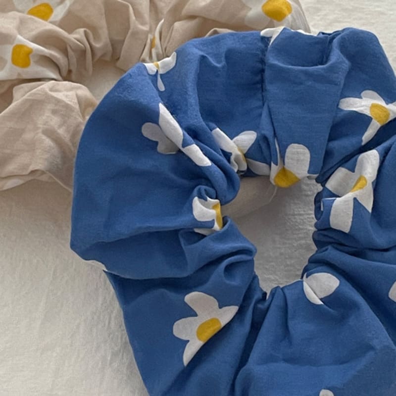 OUI SAY YES! Daisy Scrunchie_Hair264