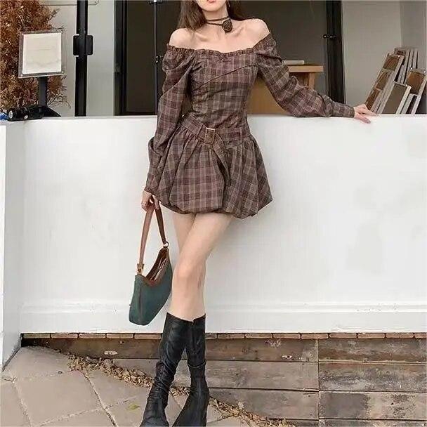 Fashion Square Neck Frauen Plaid Mini Kleid Elegante Lange Hülse A-linie Kleider Neue Frühling Slash Neck Kurzes Kleid