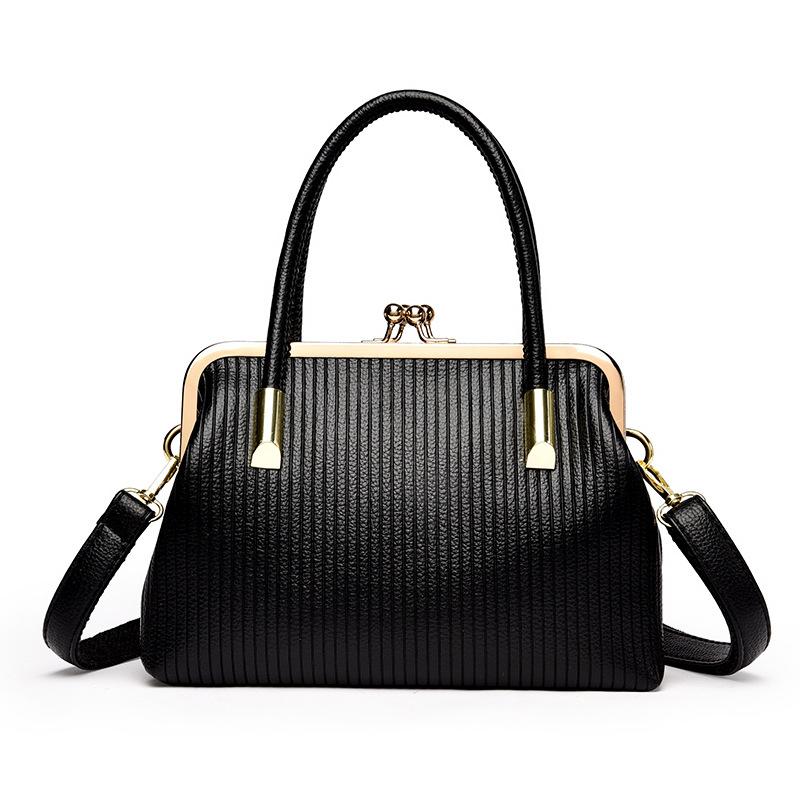 

Маленькая сумка Одноплечевая сумка Женская сумка Модная Ручная Простая и Простая с Клапаном Сумка-кроссбоди для Поездок чёрный