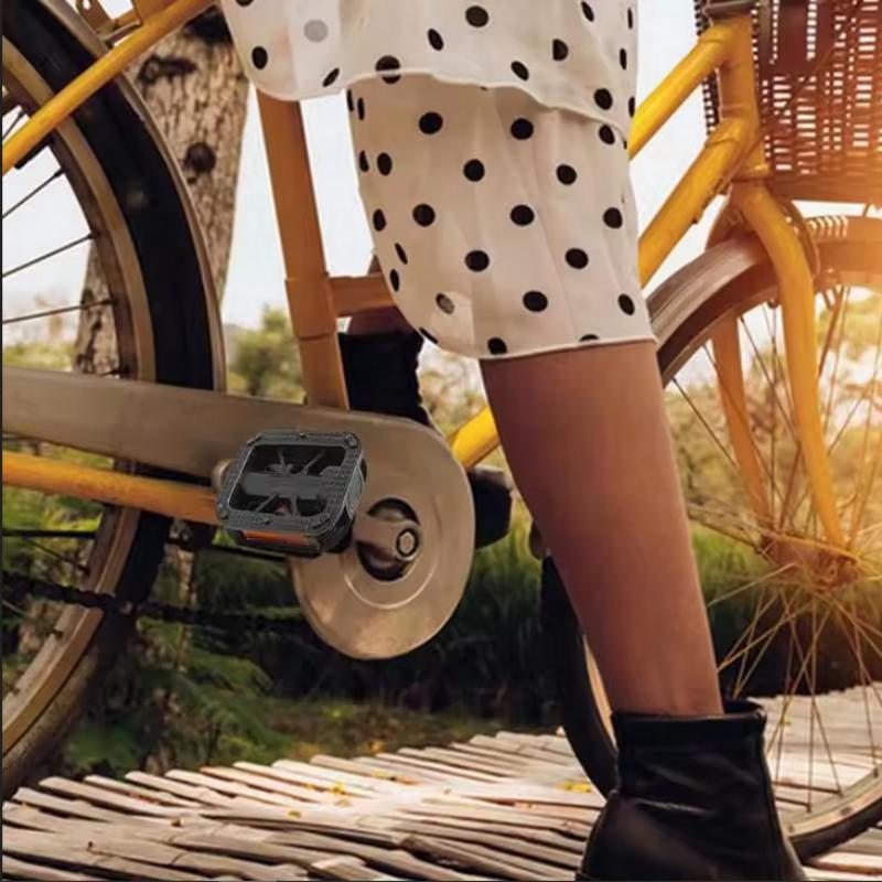 Mountain Bike Pedals BMX Bicycle Flat Anti-Slip Pedals Mountain Bike Pedals With Highly Visible Reflectors For Road City Junior