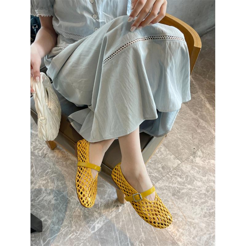 

2025 New Fashion Flat Bottom Hollow Handwoven Single Shoes Women s Shoes 43 жёлтый