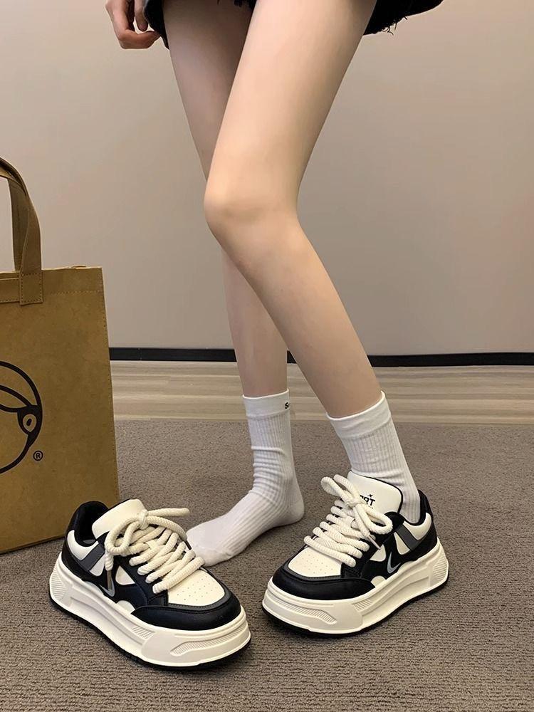 Scarpe da ginnastica casual retrò a suola spessa, novità autunno 22, di nicchia, super popolari, sportive