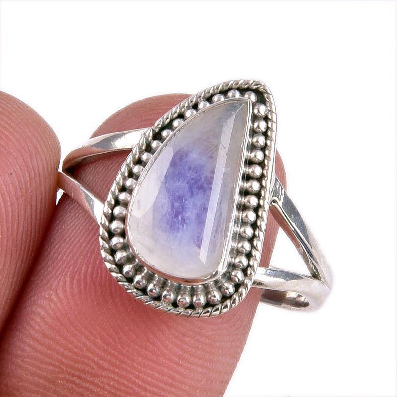 

Natural Rainbow Moonstone Gemstone 925 Solid Sterling Silver Ring Size 10 d7v02