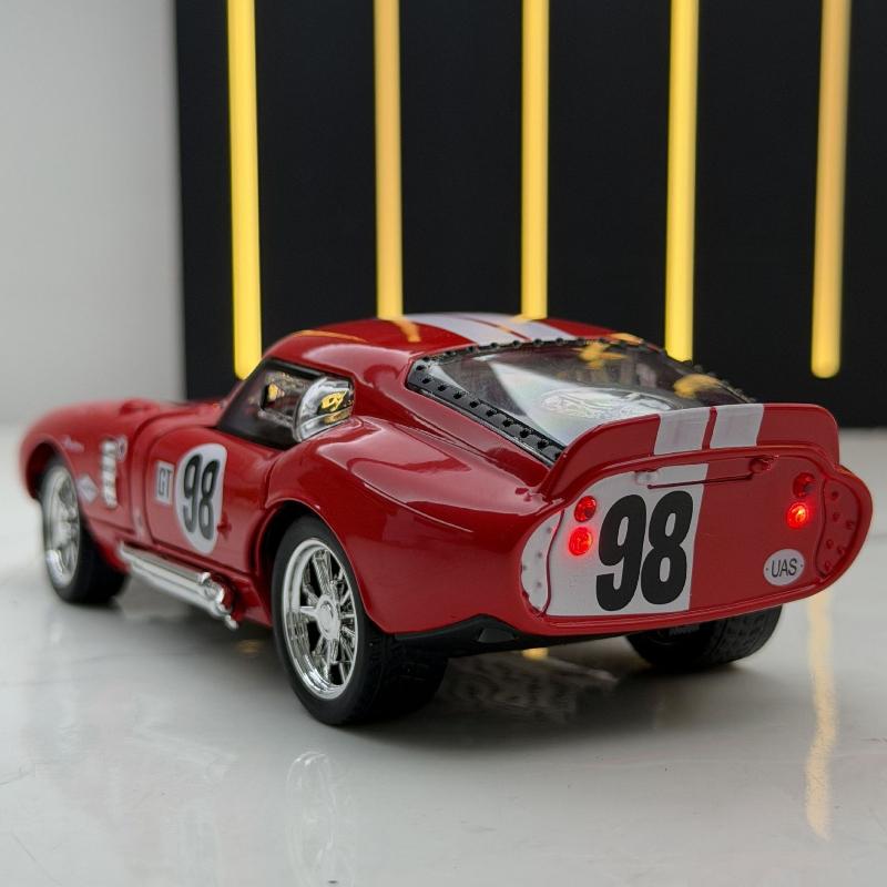 Simulation 1/32 Ford Shelby Cobra Sports Car Model Sound and Light Pull-Back Toy Vehicle Boy Ornament Collection Miniature Voiture