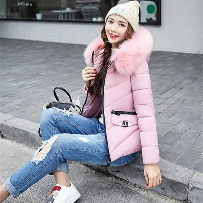 Giacca invernale da donna corta casual in cotone con grande collo in pelliccia faccia buffa