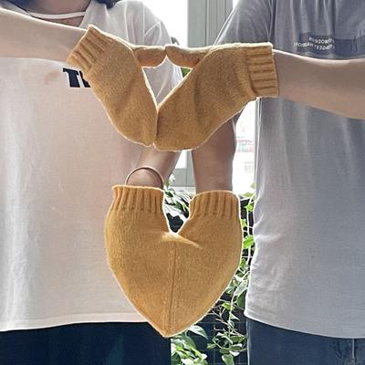 3Pcs Couple Hand Holding Mittens Heart Shape Shared Glove Two Person Gloves Romantic Knit Fingerless Gloves Funny Gifts for Couples